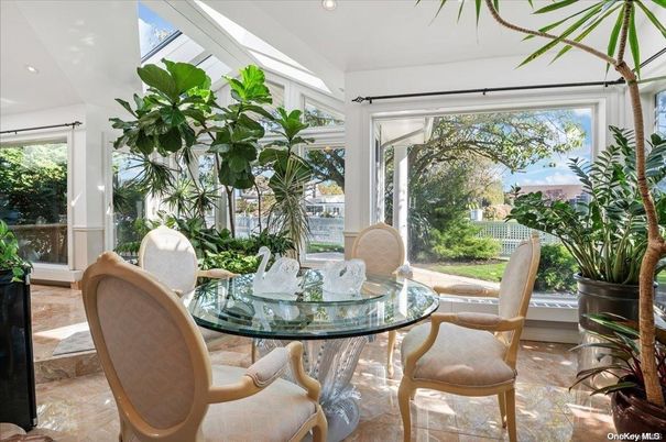 Dining room, Interior, Recessed Lighting, Sun Room