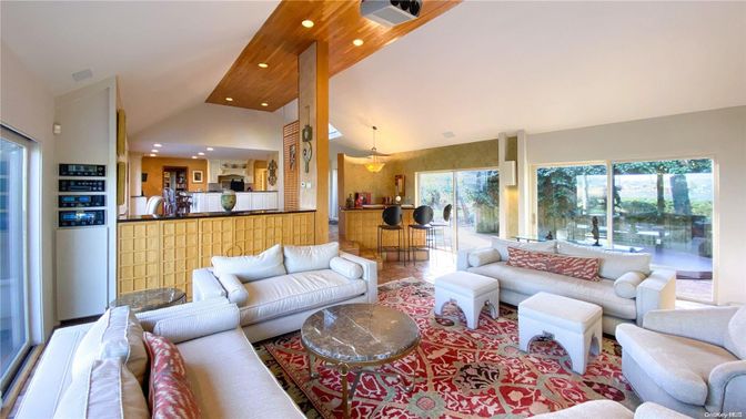 Interior, Kitchen, Living room, Pendant Lights, Recessed Lighting, Stainless Steel Appliances, Wooden Ceilings