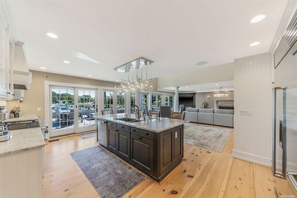 Dining room, Interior, Kitchen, Living room, Pendant Lights, Recessed Lighting, Stainless Steel Appliances, Wood Texture Flooring