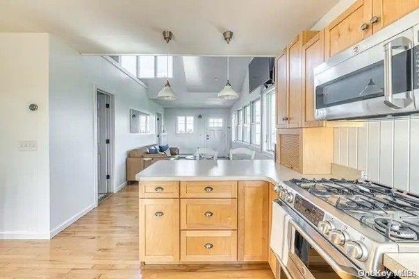 Interior, Kitchen, Pendant Lights, Wood Texture Flooring