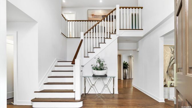 Interior, Recessed Lighting, Wood Texture Flooring