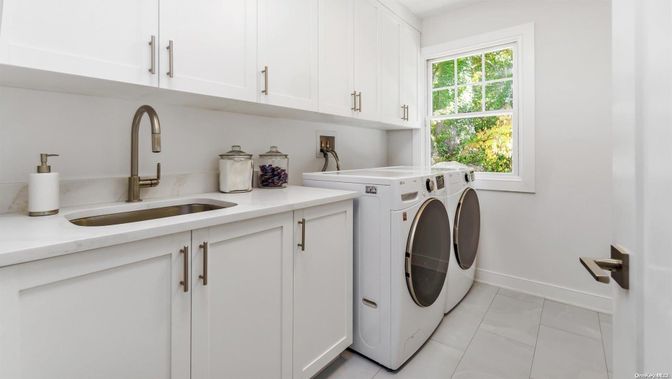 Interior, Washer