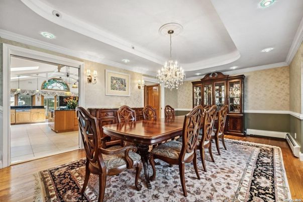 Chandelier, Dining room, Interior, Recessed Lighting, Wood Texture Flooring