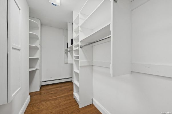 Interior, Walk-in Closets, Wood Texture Flooring