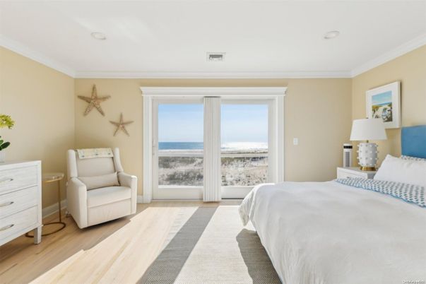 Bedroom, Interior, Water, Wood Texture Flooring