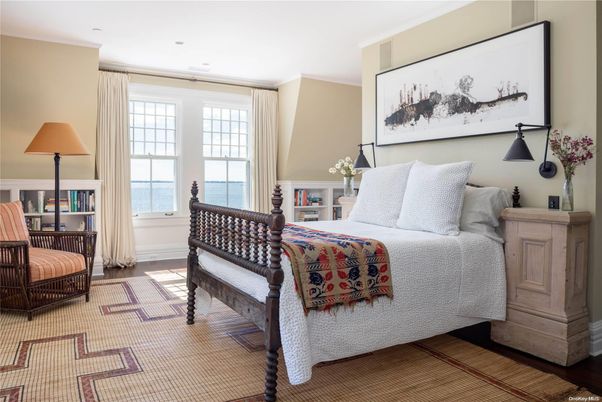 Bedroom, Interior, Recessed Lighting, Water