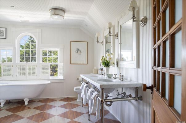 Bathroom, Dual Sink Vanities, Free Standing Baths, Interior