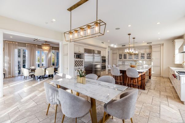 Chandelier, Dining room, Interior, Kitchen, Pendant Lights, Recessed Lighting, Stainless Steel Appliances