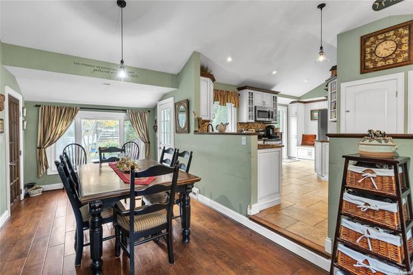 Dining room, Interior, Kitchen, Pendant Lights, Recessed Lighting, Wood Texture Flooring