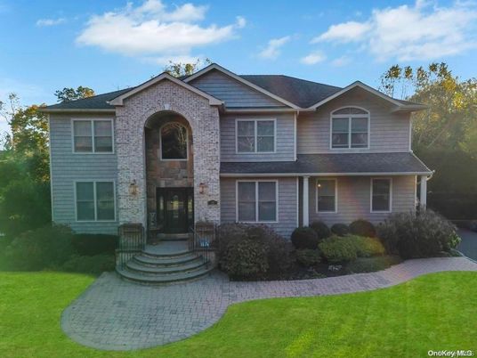 Exterior, Facade, Brick Facade, Brick Traditional