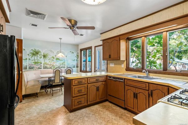 Dining room, Interior, Kitchen, Pendant Lights