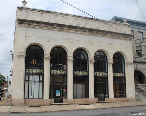 Exterior, Facade, None