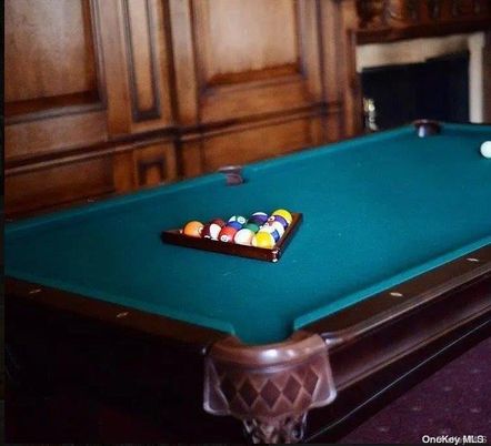 Billiard Table, Game Room, Interior