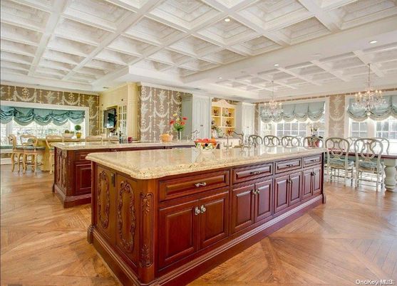 Chandelier, Dining room, Interior, Recessed Lighting, Wood Texture Flooring