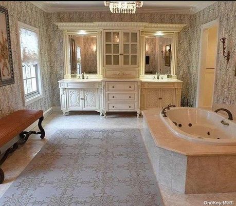 Bathroom, Dual Sink Vanities, Interior