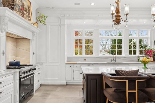 Chandelier, Interior, Kitchen, Recessed Lighting, Stainless Steel Appliances