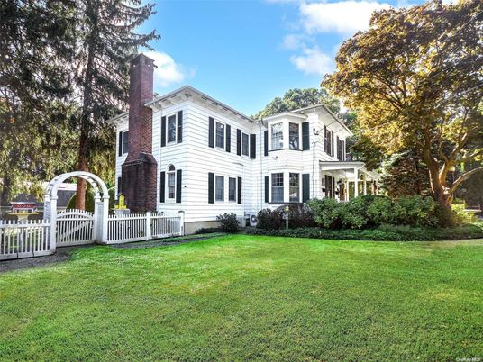 Backyard, Exterior, Facade, Georgian