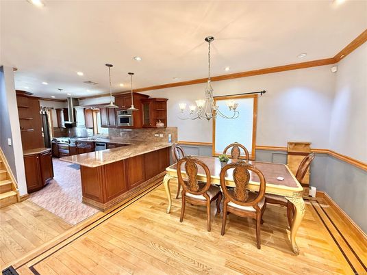 Chandelier, Dining room, Interior, Kitchen, Pendant Lights, Recessed Lighting, Wood Texture Flooring