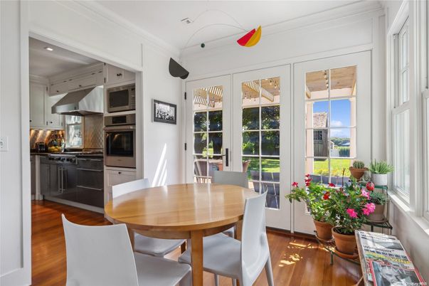 Dining room, Interior, Kitchen, Recessed Lighting, Wood Texture Flooring