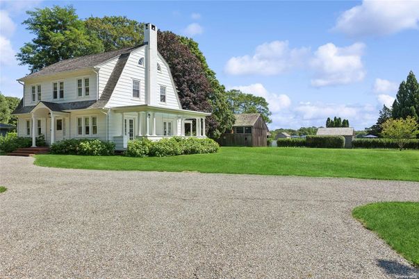 Backyard, Exterior, Facade, Farmhouse