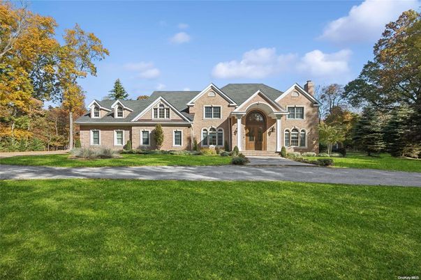 Backyard, Exterior, Facade, French Provincial