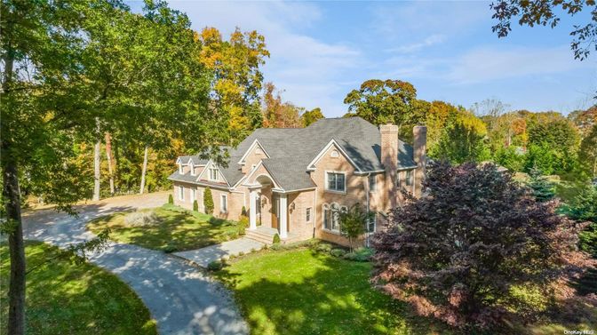 Backyard, Exterior, Facade, French Provincial