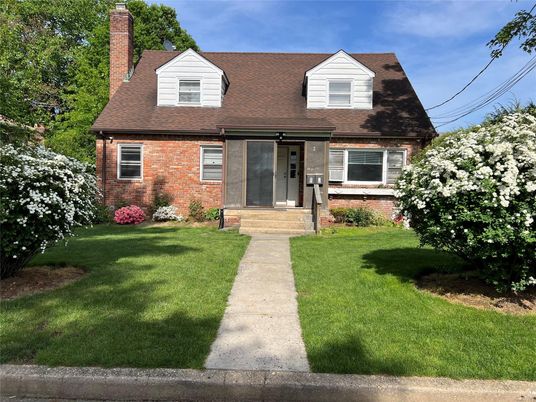 Exterior, Facade, Brick Facade, Cape Cod