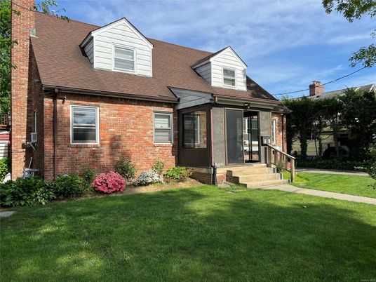 Exterior, Facade, Brick Facade, Cape Cod