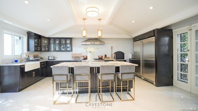 Interior, Kitchen, Pendant Lights, Recessed Lighting, Stainless Steel Appliances