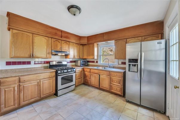 Interior, Kitchen, Stainless Steel Appliances