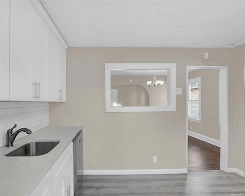 Chandelier, Interior, Kitchen, Wood Texture Flooring