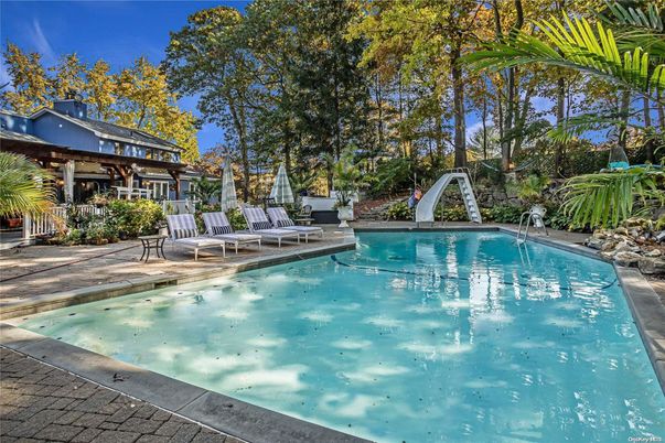 Exterior, Playground, Pool