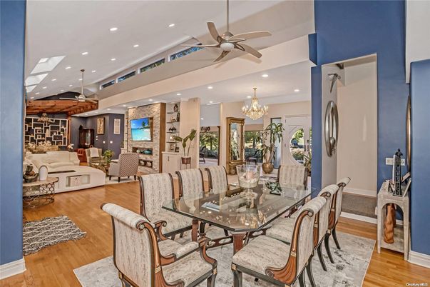 Chandelier, Dining room, Interior, Living room, Recessed Lighting, Wood Texture Flooring