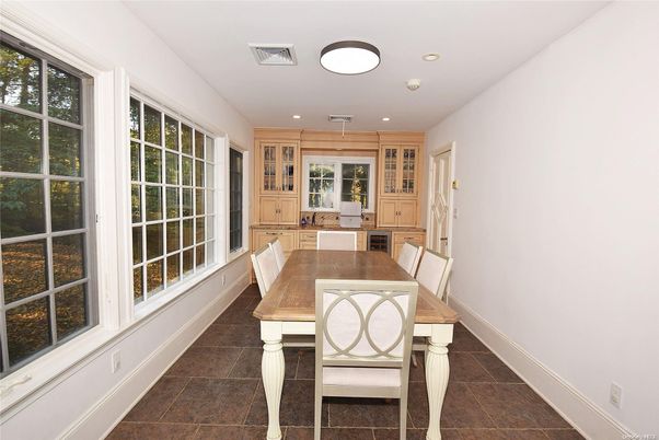 Dining room, Interior, Recessed Lighting