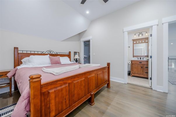 Bathroom, Bedroom, Interior, Recessed Lighting, Wood Texture Flooring