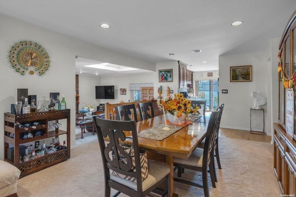 Dining room, Interior, Recessed Lighting