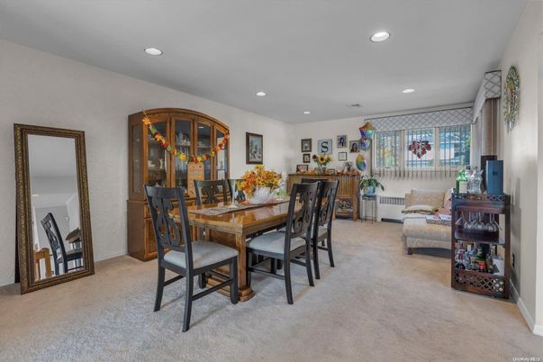 Dining room, Interior, Recessed Lighting