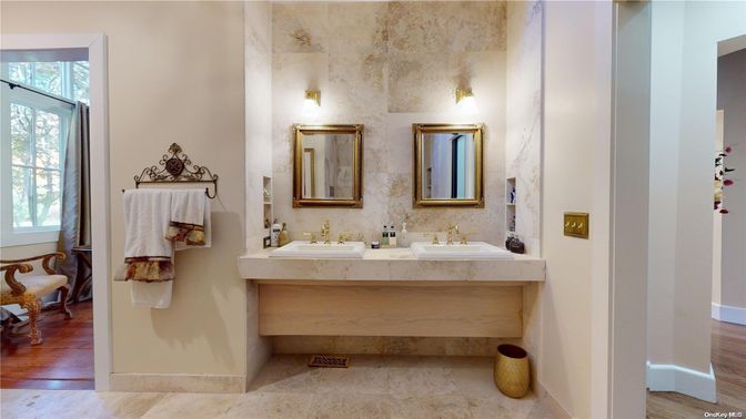 Bathroom, Dual Sink Vanities, Interior, Wood Texture Flooring