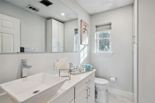 Bathroom, Interior, Marble, Recessed Lighting