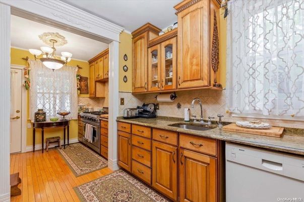 Chandelier, Interior, Kitchen, Wood Texture Flooring