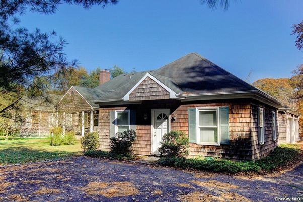 Backyard, Exterior, Facade, Ranch