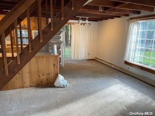 Empty room, Interior, Wooden Beams, Wooden Ceilings