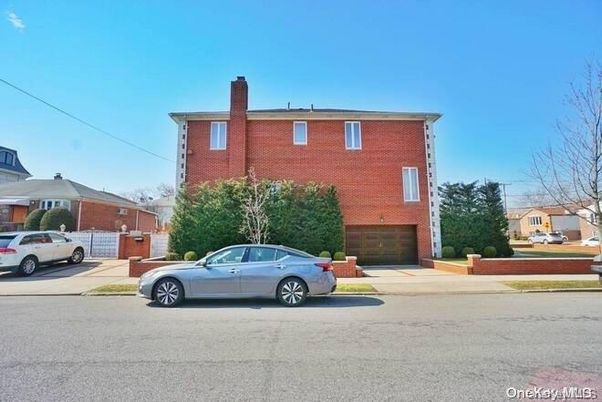 Attached, Exterior, Facade, Brick Facade, None