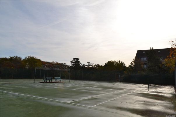 Exterior, Tennis Courts