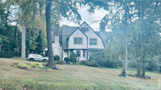 Backyard, Exterior, Facade, Tudor Revival