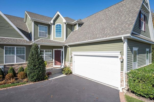 Attached, Exterior, Facade, Cape Cod