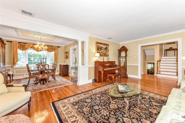 Chandelier, Dining room, Interior, Piano, Wood Texture Flooring