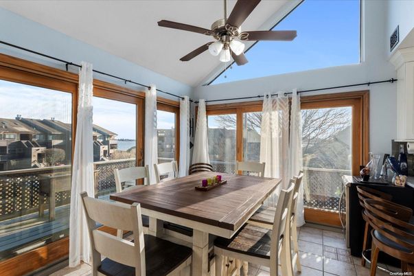 Dining room, Interior, Water