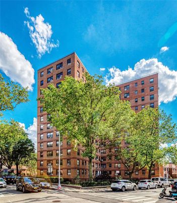 Exterior, Facade, Condo Building