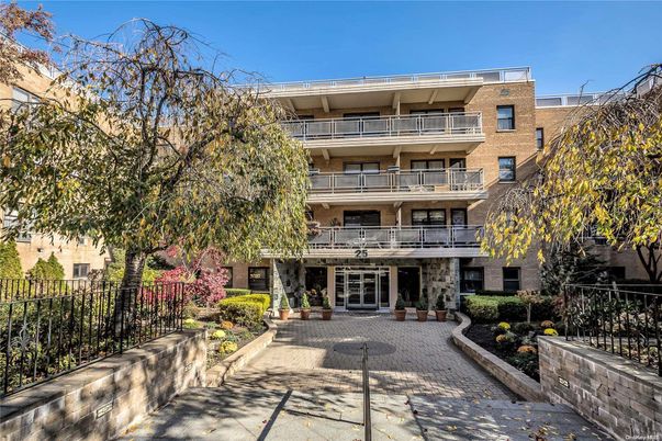 Exterior, Facade, Condo Building